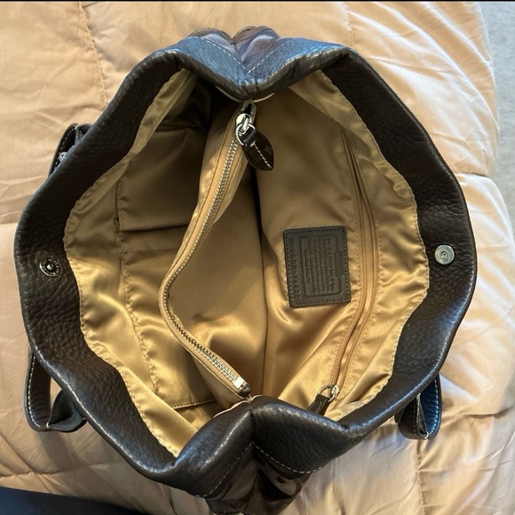 Buttery soft Brown leather Coach handbag - Picture 3 of 6